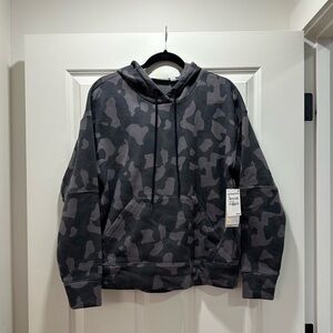 NWT Zella Cara Everyday Print Hoodie, Grey Magnet Camo, Women’s Small